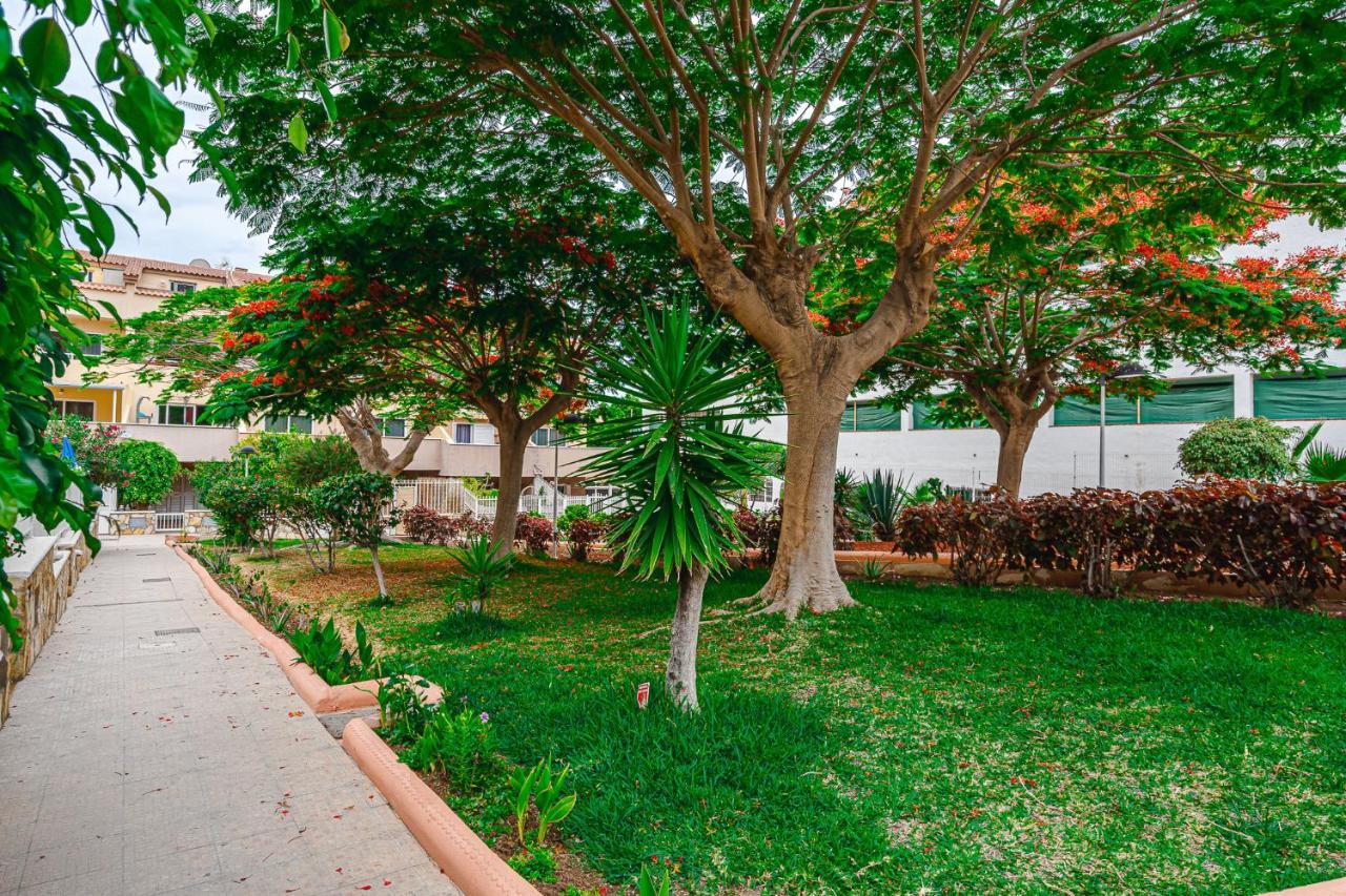 Red Large Family Apartment, Three Floors, 10 Guests Costa Adeje  Exterior foto